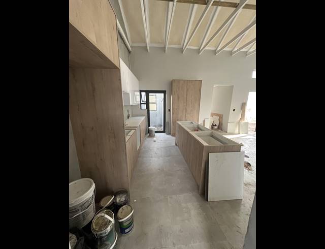 3 BEDROOM FREEHOLD FOR SALE IN PARKLANDS NORTH
